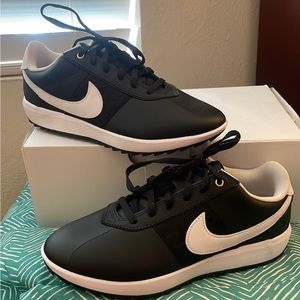 ❌SOLD❌NWOT Nike Cortez